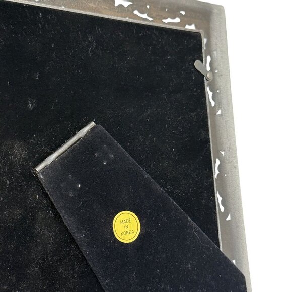 Vintage Photo Frame Antiqued Silvertone Openwork Scroll 8.75" High Made in Korea - Picture 7 of 7